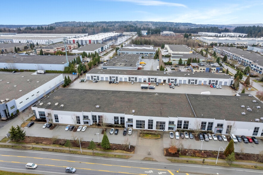 More Photos Of 2567 192nd St, Surrey Warehouse For Lease