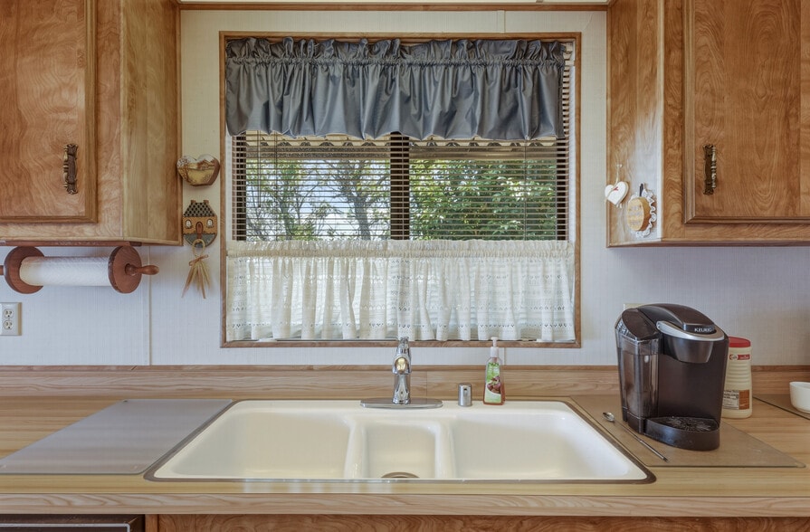 More Photos Of 2776 Lakeshore Blvd, Lakeport Manufactured Housing Mobile Home Park For Sale