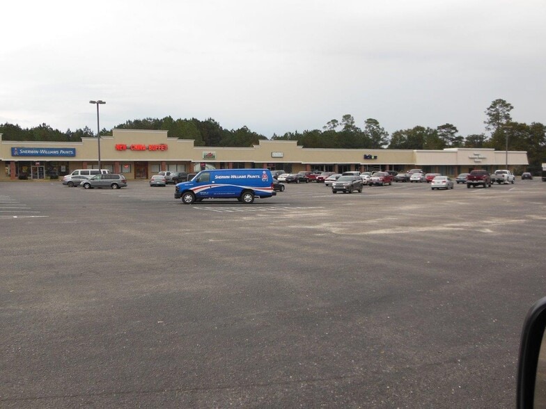 More Photos Of 1622-1699 Douglas Ave, Brewton Storefront For Lease