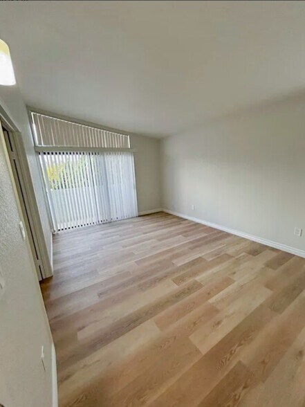 More Photos Of 209-217 C Ave, Coronado Apartments For Sale