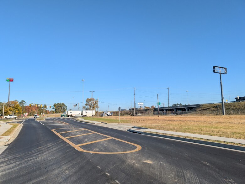 More Photos Of 2103 W Hill Ave, Valdosta Land For Sale