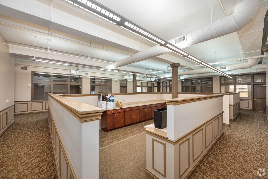 More Photos Of 125 S Kalamazoo Mall, Kalamazoo Apartments For Sale