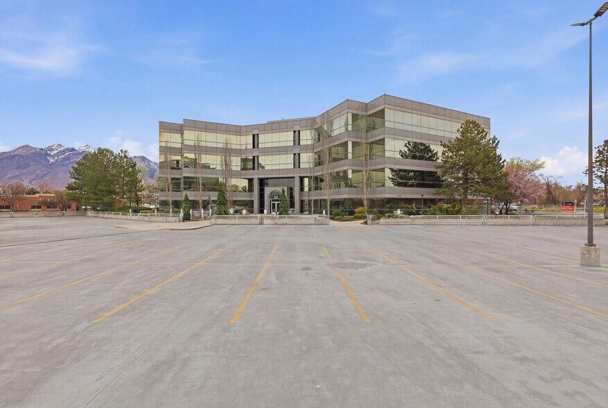 More Photos Of 6995 S Union Park Ctr, Midvale Office For Lease