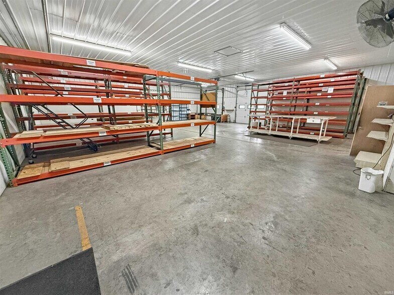 More Photos Of 2632 Cathy Ln, Jasper Warehouse For Sale