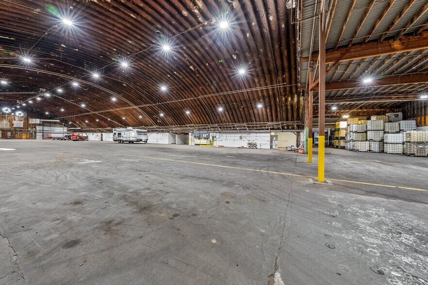 More Photos Of 1385 Antelope Rd, White City Manufacturing For Lease