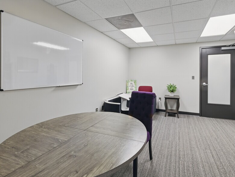 More Photos Of 1948 Franklin Rd SW, Roanoke Office For Lease