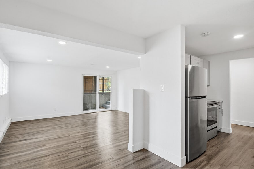 More Photos Of 16432 E 13th Pl, Aurora Specialty For Sale