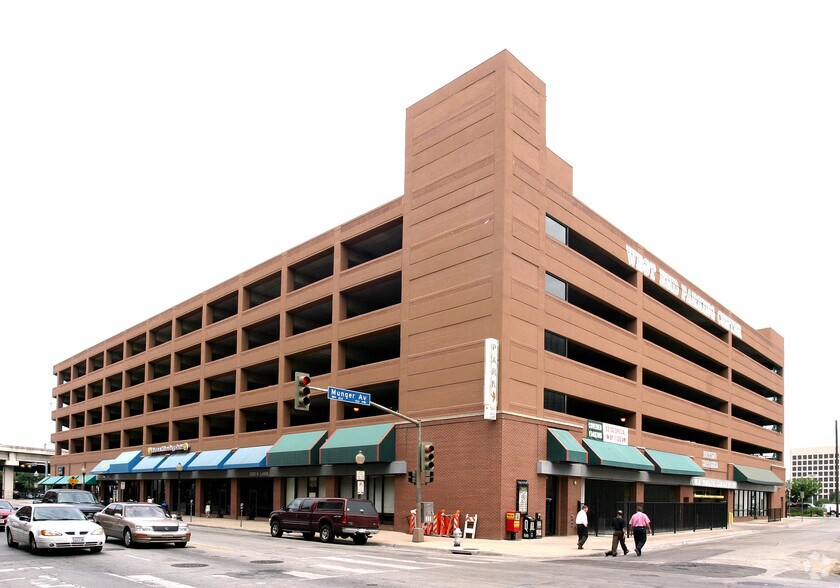 More Photos Of 2020 N Lamar St, Dallas General Retail For Sale