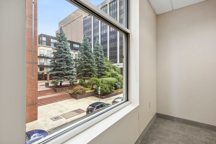 More Photos Of 50 Beaver St, Albany Office For Lease