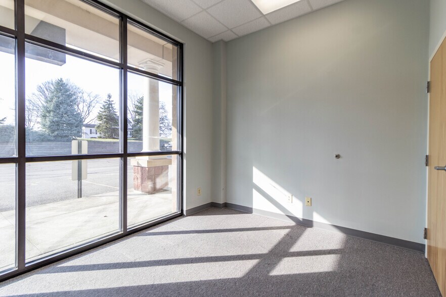 More Photos Of 7264 Columbia Rd, Maineville Office For Lease