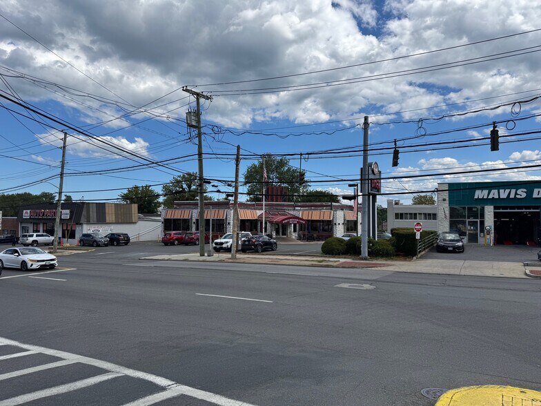 More Photos Of 317 Boston Post Rd, Port Chester Freestanding For Lease