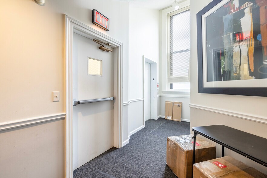 More Photos Of 2 W Main St, Victor Storefront Retail Office For Lease