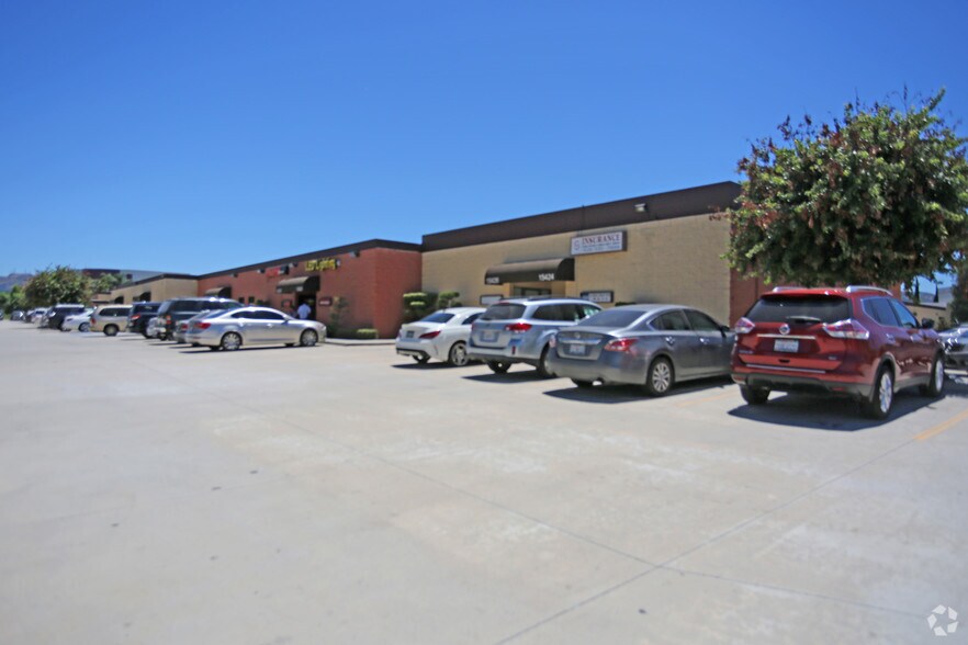 More Photos Of 15450 Valley Blvd, City of Industry Manufacturing For Lease