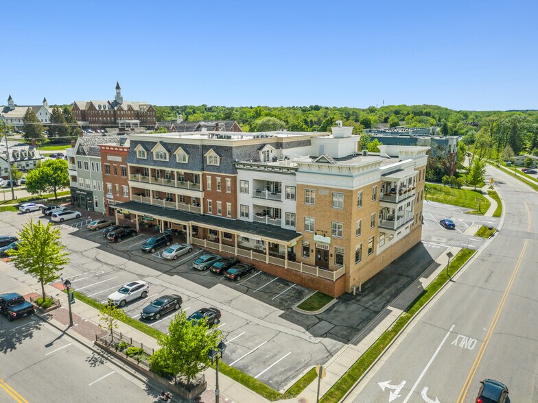 More Photos Of 601-637 Genesee St, Delafield Apartments For Sale