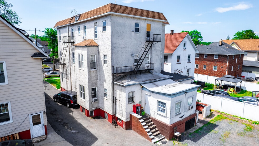 More Photos Of 423 Jersey Ave, Elizabeth Apartments For Sale