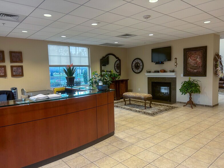 More Photos Of 16651 Ronan Rd, Houston Office For Sale