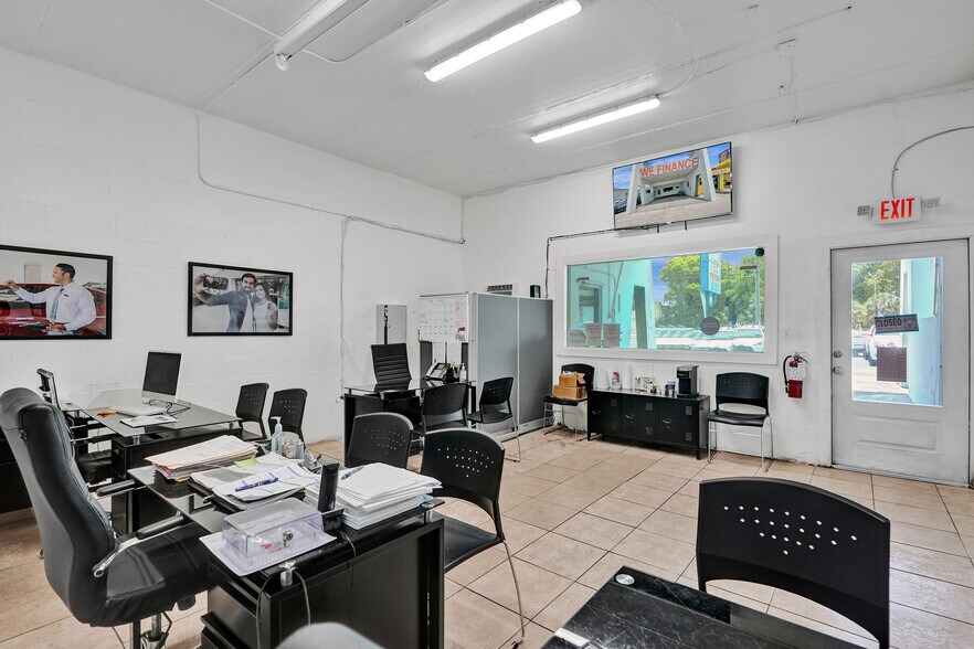 More Photos Of 5350 N State Road 7, Fort Lauderdale Auto Repair For Lease