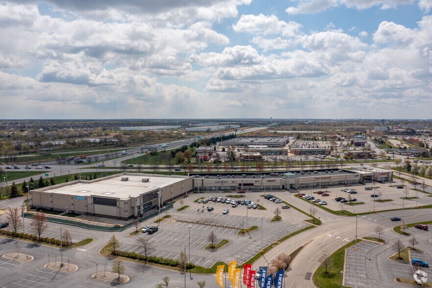 More Photos Of 702-734 E Boughton Rd, Bolingbrook Unknown For Lease