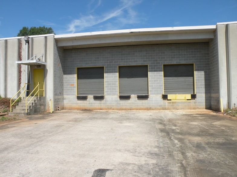 More Photos Of 4095 Old Salisbury Rd, Lexington Warehouse For Lease