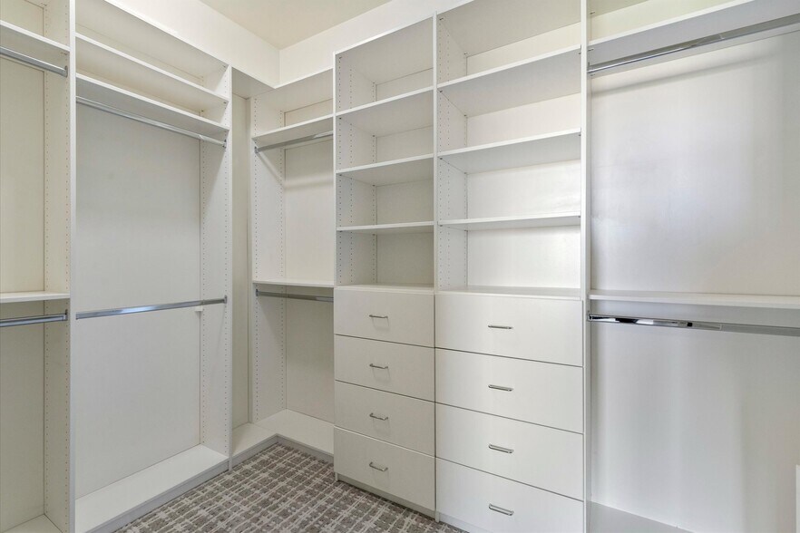 More Photos Of 16580 N 92nd St, Scottsdale Office Residential For Lease