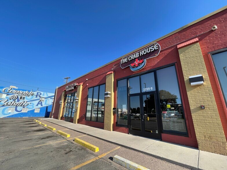 More Photos Of 3299 S Broadway, Englewood Freestanding For Lease