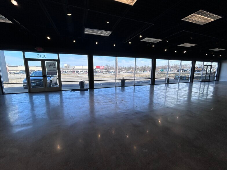 More Photos Of 8215 Highway 7, Saint Louis Park Freestanding For Lease