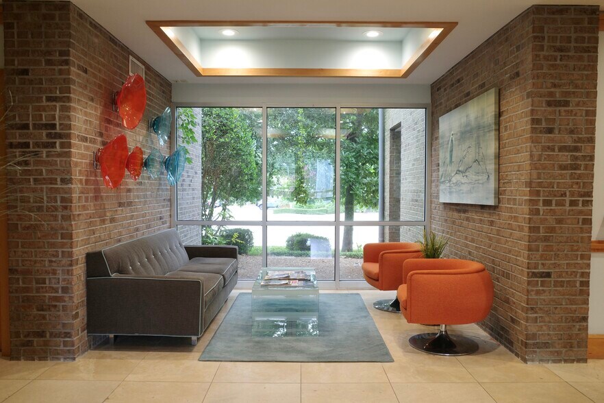 More Photos Of 2018 Eastwood Rd, Wilmington Office For Lease