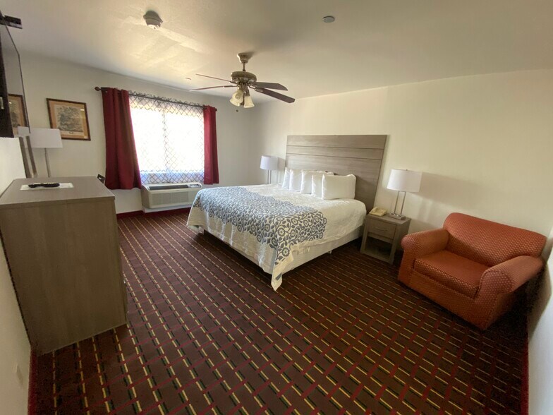 More Photos Of 3815 21st St, Lubbock Hotel For Sale