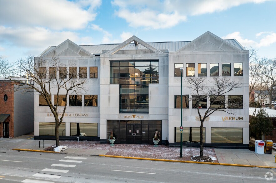 More Photos Of 260 E Brown St, Birmingham Office For Lease