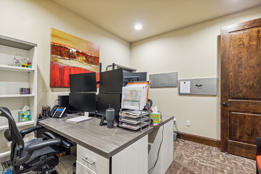 More Photos Of 2101 E Kirkwood Blvd, Southlake Office For Lease