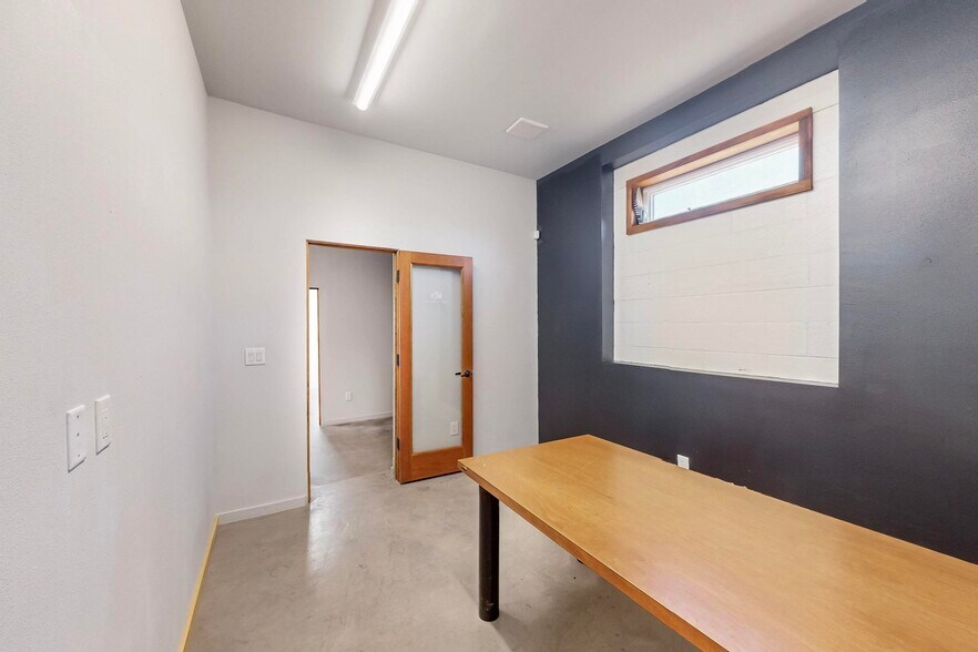 More Photos Of 314 El Pueblo Rd NW, Albuquerque Warehouse For Lease