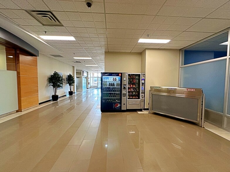 More Photos Of 9816 Hardin St, Fort McMurray Office For Lease