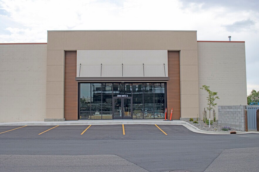 More Photos Of 2618 King Ave W, Billings Storefront For Lease