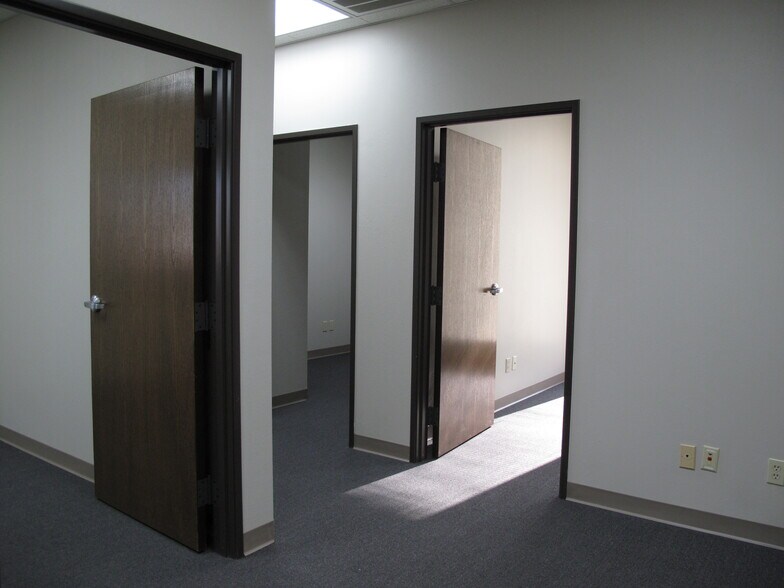 More Photos Of 531 N Portland Ave, Oklahoma City Warehouse For Lease