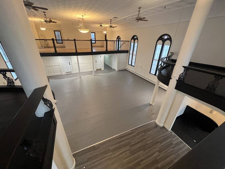 More Photos Of 45 Pearl St, Portsmouth Office For Lease