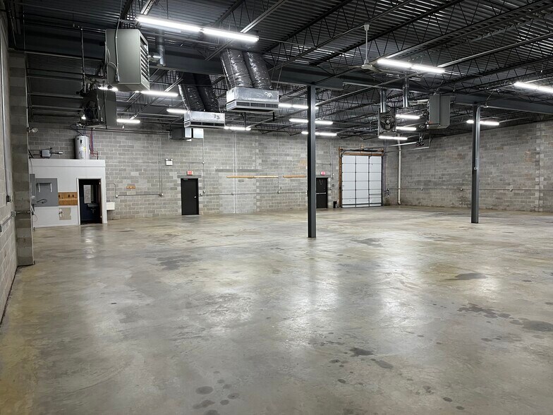 More Photos Of 398-426 Industrial Dr, North Wales Unknown For Lease