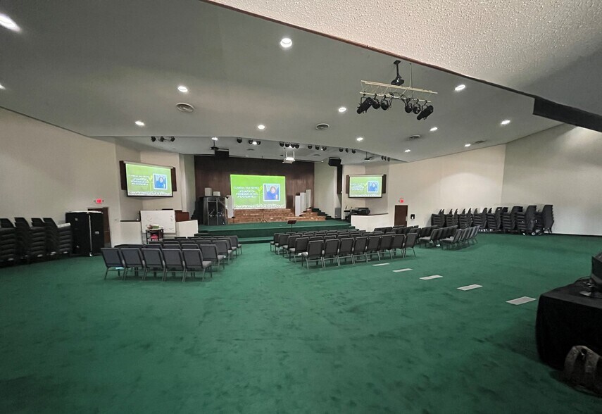 More Photos Of 6801 Meadowbrook Dr, Fort Worth Specialty For Sale