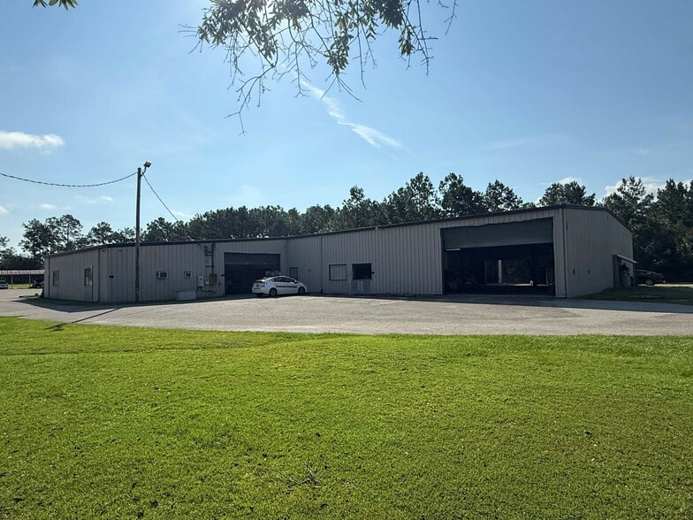 More Photos Of 3941 W Pensacola St, Tallahassee Industrial For Lease