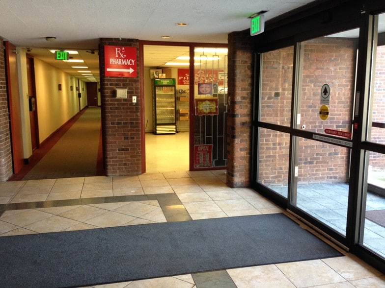 More Photos Of 1900 E Northern Pky, Baltimore Medical For Lease