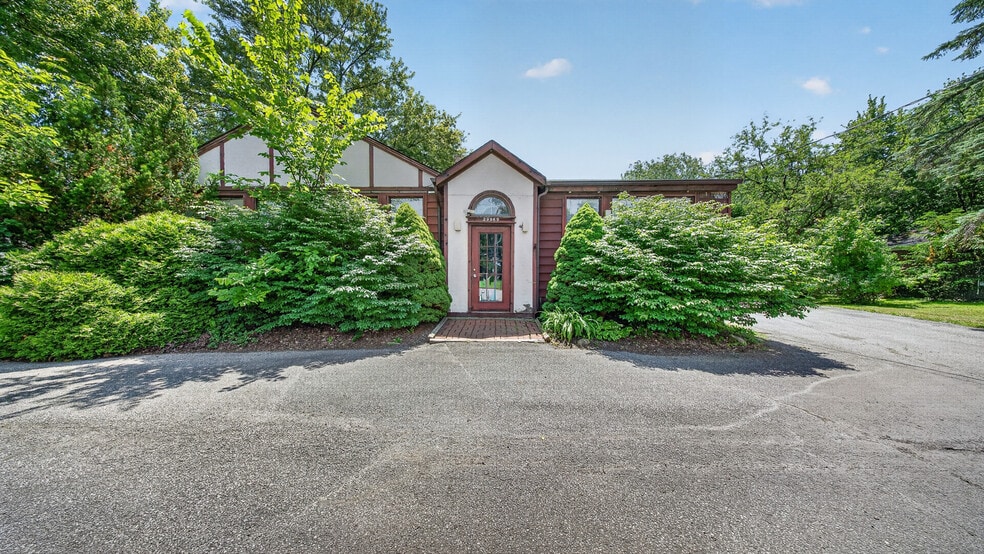 More Photos Of 29369 Lorain Rd, North Olmsted Flex For Sale