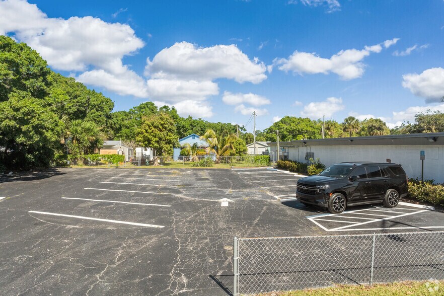 More Photos Of 1800 Okeechobee Rd, Fort Pierce Funeral Home For Sale