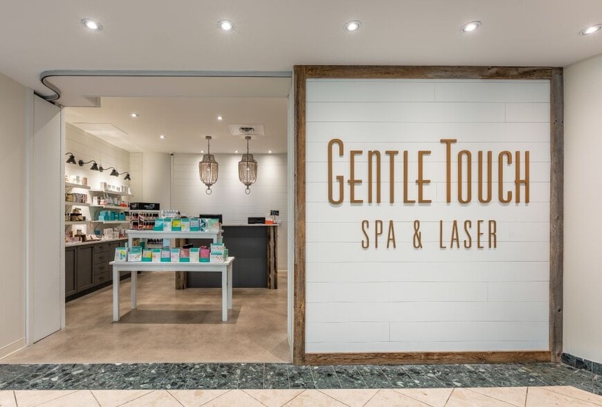 More Photos Of 5657 Spring Garden Rd, Halifax Freestanding For Lease