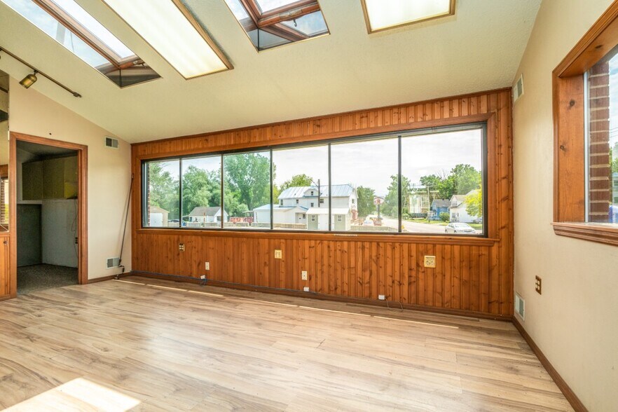 More Photos Of 1486 Abbott Rd, Lackawanna Freestanding For Sale