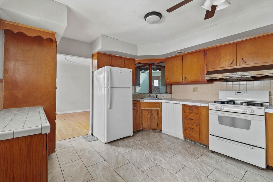 More Photos Of 932 Prospect Ave, Scranton Apartments For Sale