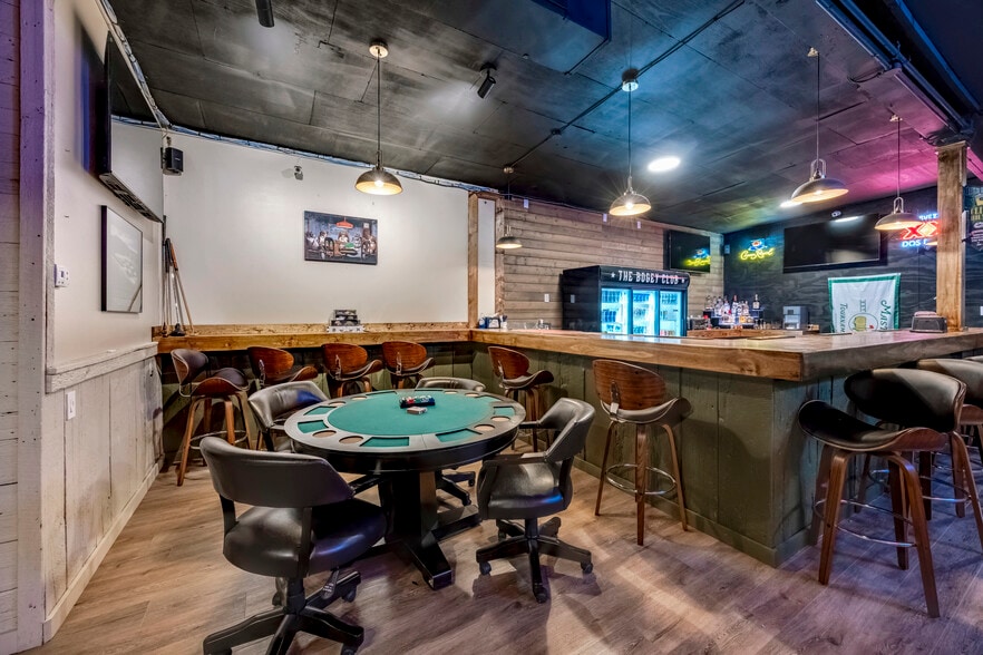 More Photos Of 422 Fryes Ln, Danville Sports And Entertainment For Sale