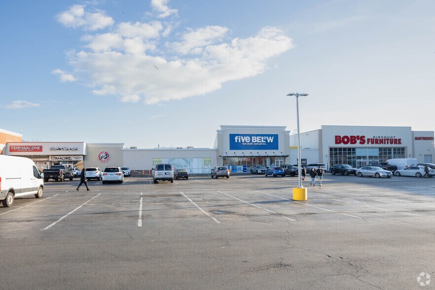 More Photos Of 8973 Bay Pkwy, Brooklyn Unknown For Lease