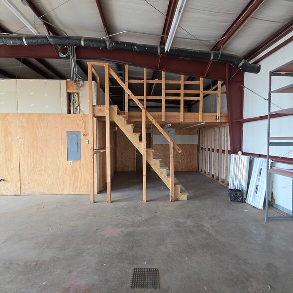 More Photos Of W6131 Schroth Ln, Greenville Light Distribution For Sale