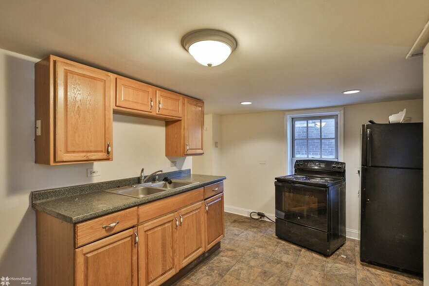 More Photos Of 38 W Central Ave, Bangor Apartments For Sale