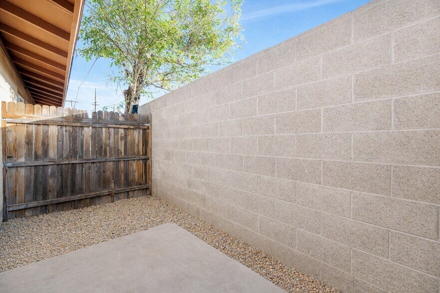 More Photos Of 822 E Carol Ave, Phoenix Apartments For Sale