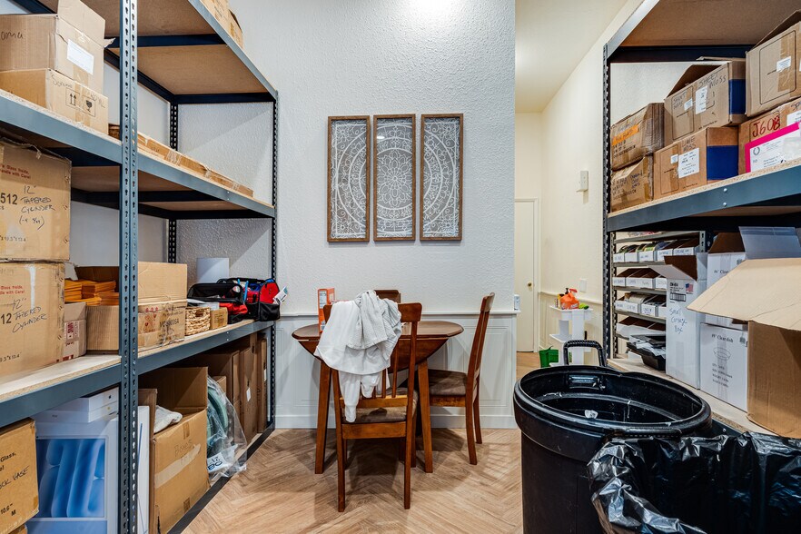 More Photos Of 1270 Broadway, Sonoma Freestanding For Sale